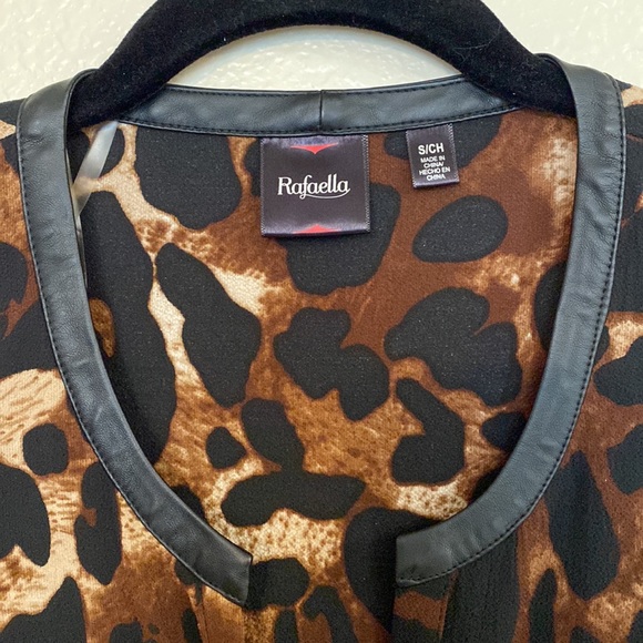 RAFAELLA| asymmetrical high-low animal print tunic - Picture 2 of 11